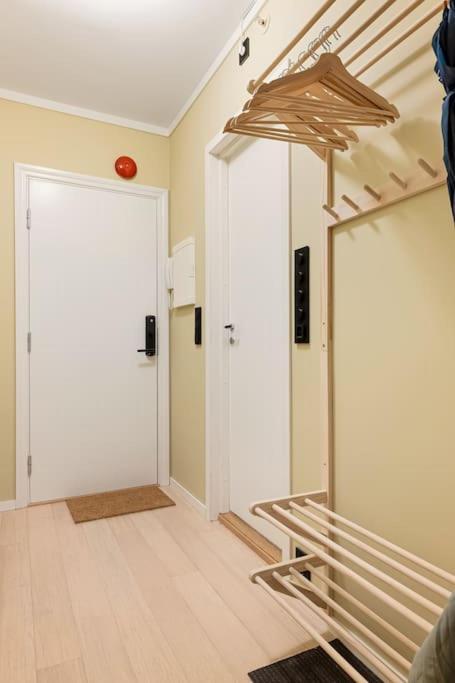 Fresh Studio Apartment, A Short Walk From Bryggen Bergen Buitenkant foto