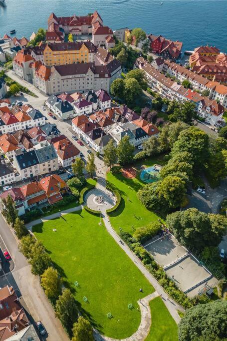 Fresh Studio Apartment, A Short Walk From Bryggen Bergen Buitenkant foto
