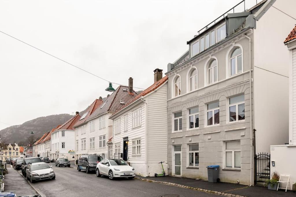 Fresh Studio Apartment, A Short Walk From Bryggen Bergen Buitenkant foto